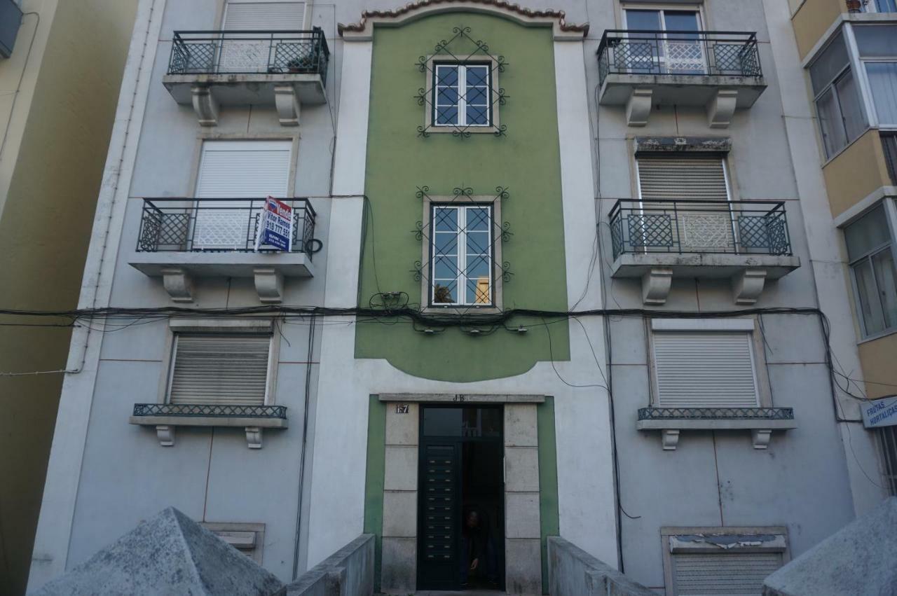 Room In Queluz 11 Minutes From Lisbon Ngoại thất bức ảnh